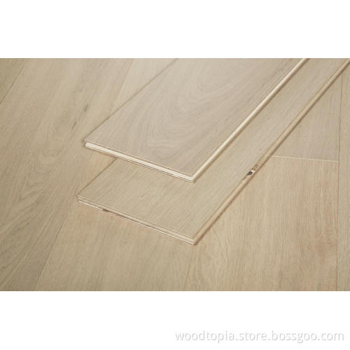 Multi-Layer Massivholz-Floors gegen Abrieb